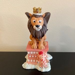 ENESCO Rudolph King Moonracer Elephant Figurine Island of Misfit Toys 725102